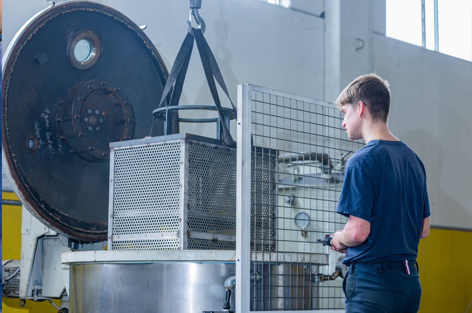 reparto impregnazione metalli impianto metacrilato tecnoseal  ad asti COMER SRL